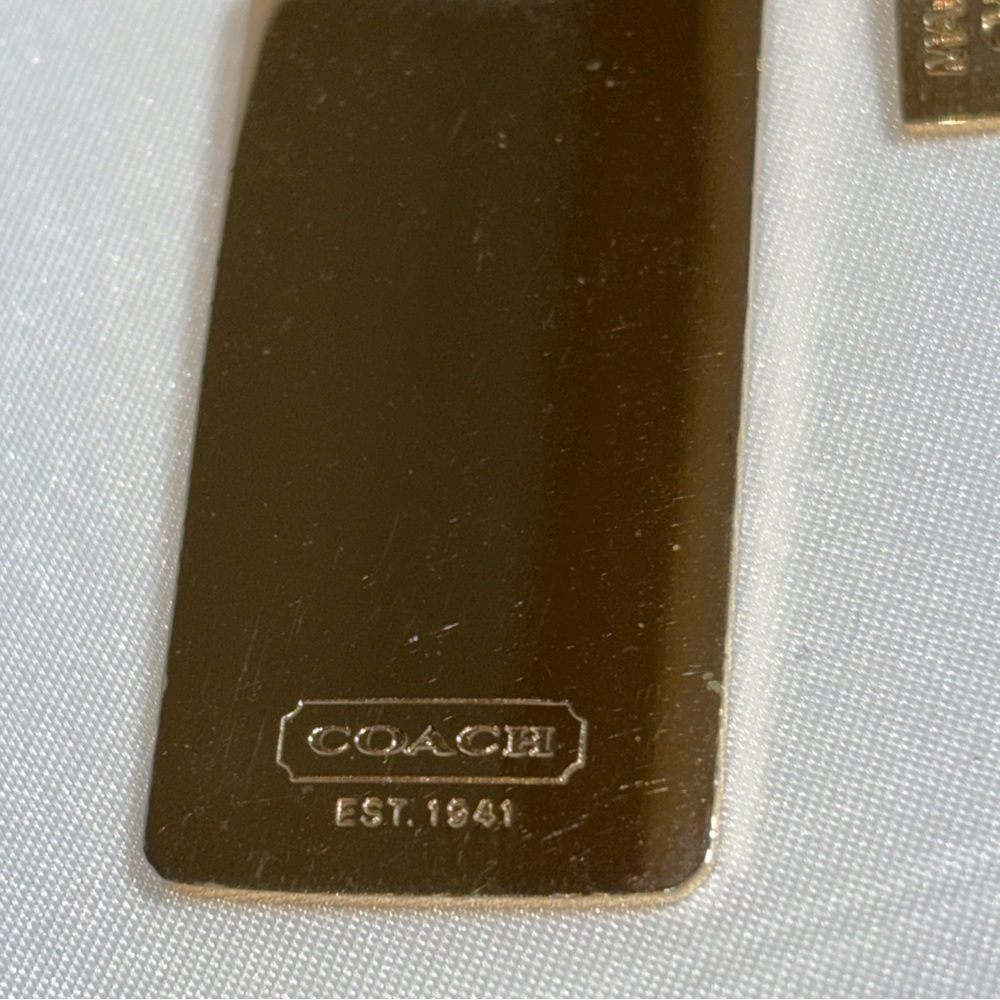 Vintage Coach Enamel Hang Tag Key Chain Red White 1990s - 2000s. - Picture 3 of 4